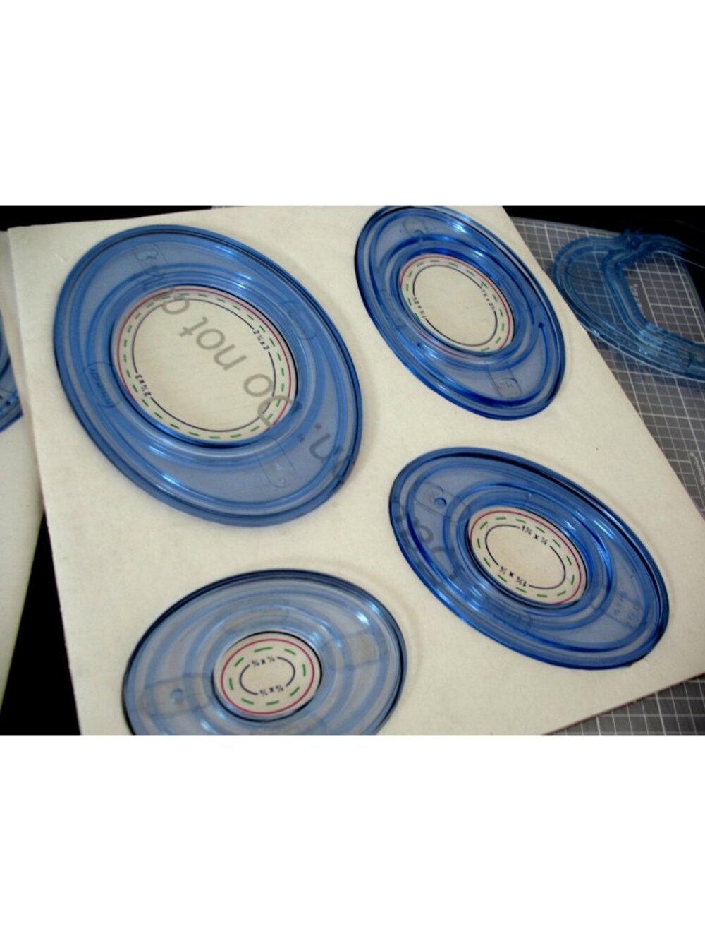 Creative Memories Custom Cutting, mat blades, Ovals, Circles,  Celestial pattern